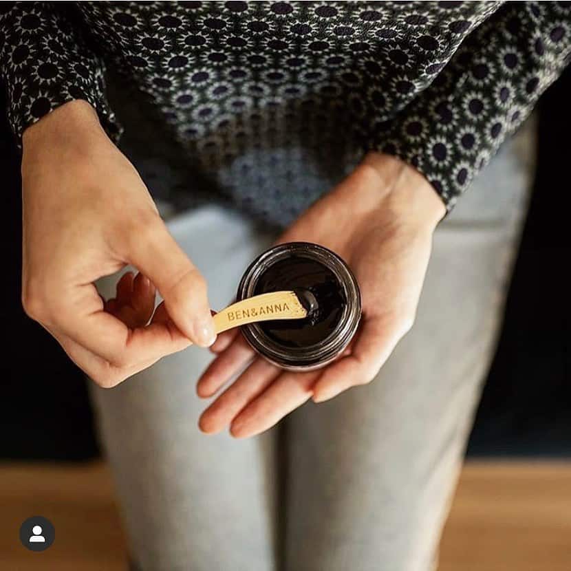 Pasta Dentifricia Naturale - Sbiancante al Carbone Attivo